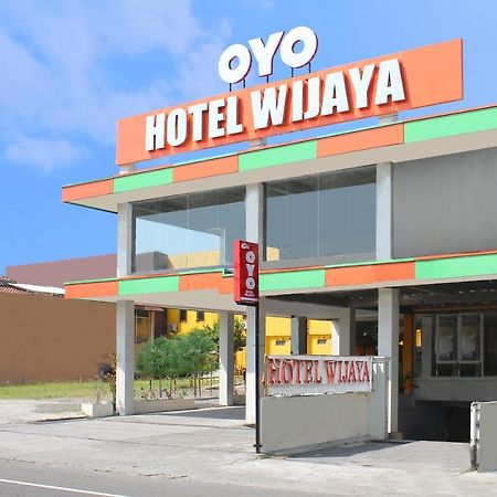 Kalasan Oyo 586 Hotel Wijaya מראה חיצוני תמונה