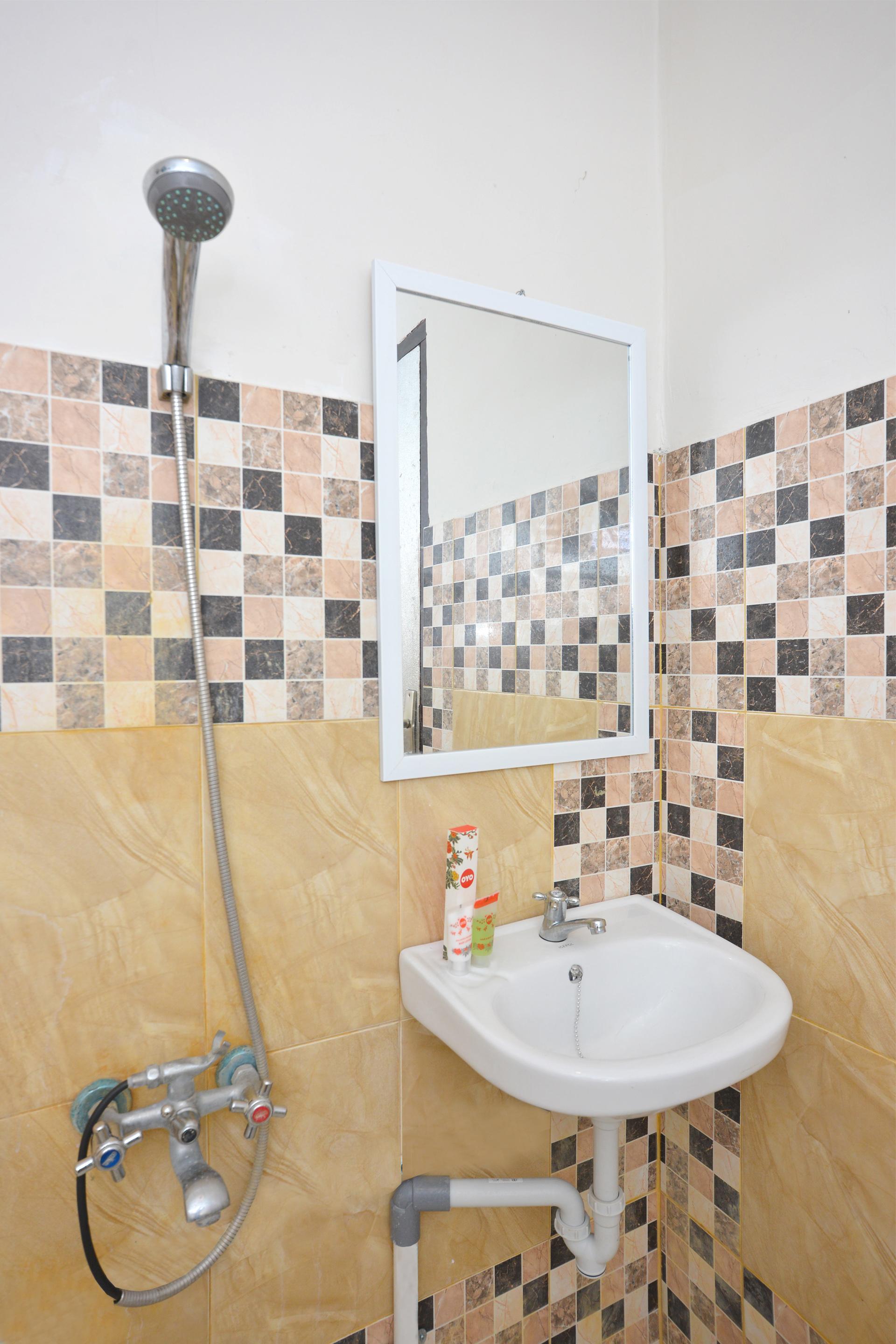 Kalasan Oyo 586 Hotel Wijaya מראה חיצוני תמונה