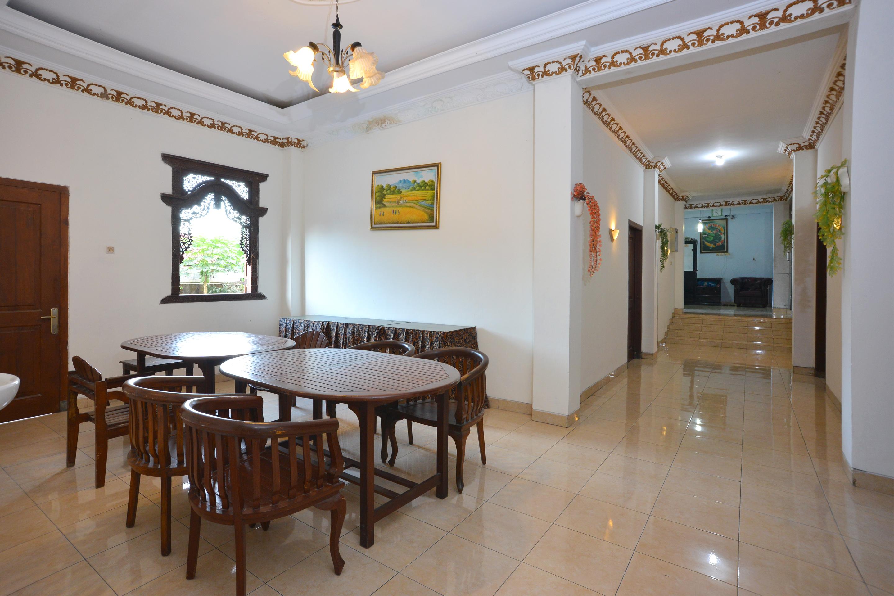 Kalasan Oyo 586 Hotel Wijaya מראה חיצוני תמונה